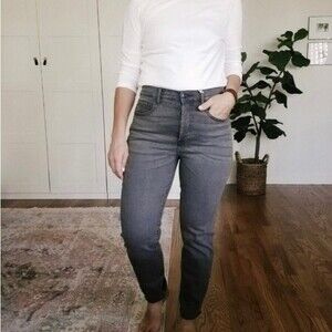 Everlane Women’s cigarette straight leg faded black gray jeans size 28 regular!